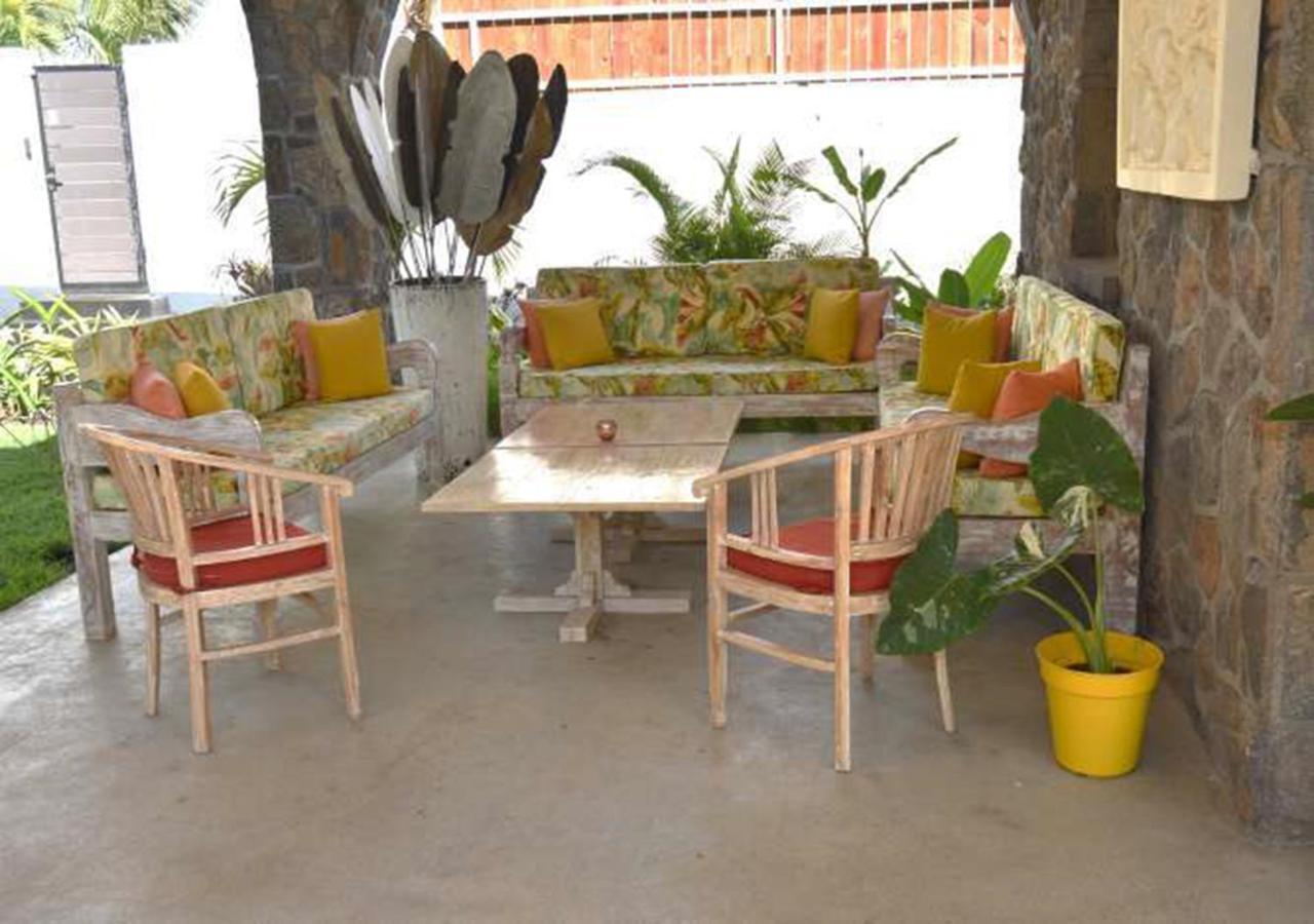 Hacienda Plaza Hotel Pereybere Beach Exterior foto