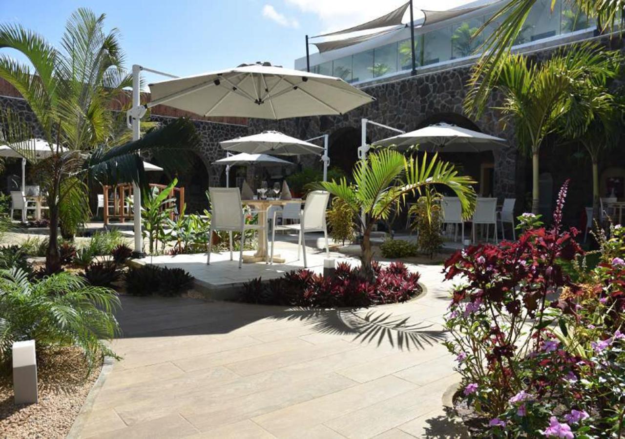 Hacienda Plaza Hotel Pereybere Beach Exterior foto