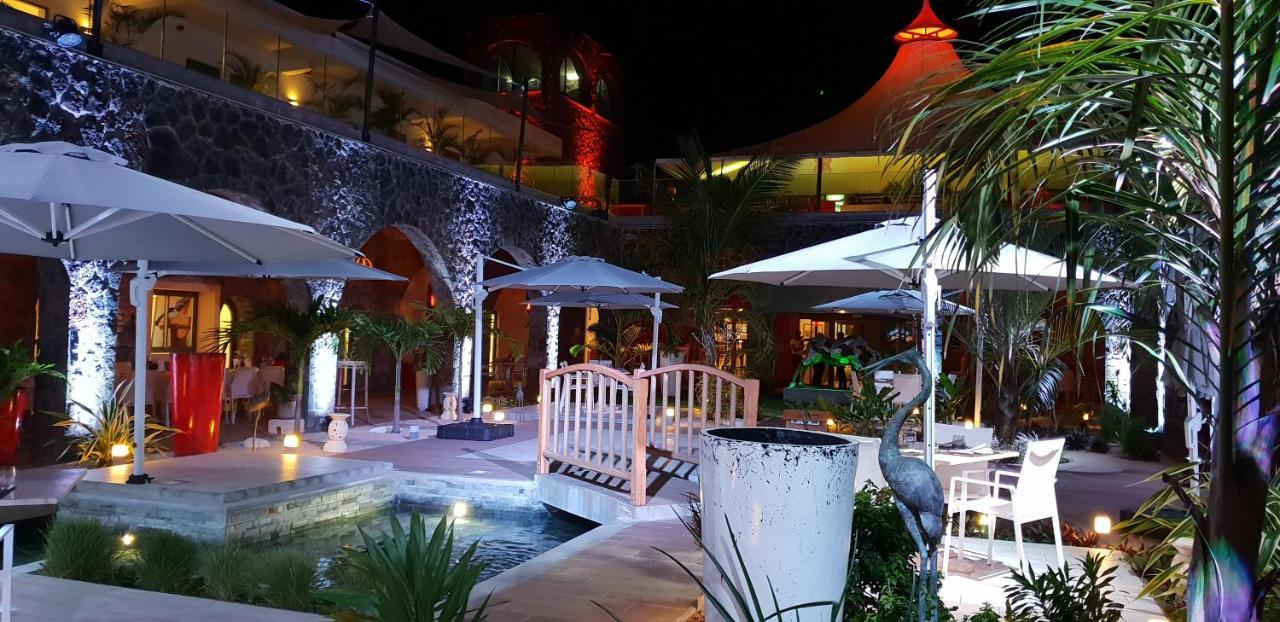 Hacienda Plaza Hotel Pereybere Beach Exterior foto